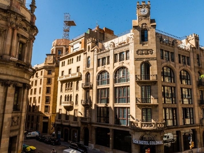 Piso gran piso a estrenar en finca regia de via laietana. en Barcelona