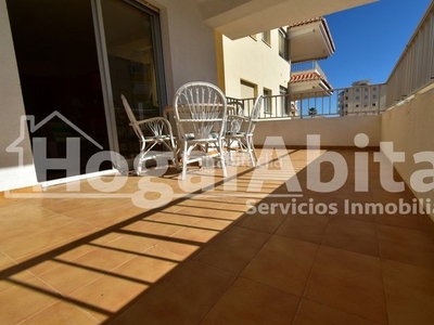 Piso ¡vistas al mar! con terraza y garaje junto a la playa en Xeraco