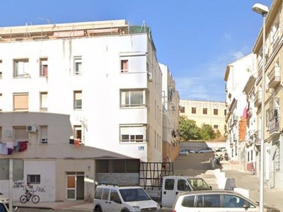 Planta baja piso en calle juan del encina en El Molinillo - Capuchinos Málaga