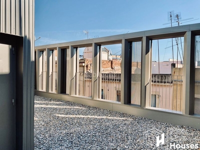 Planta baja pisos de lujo de obra nueva en el centro histórico en Barcelona