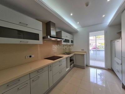 Apartamento 1º linea de playa guadalmansa en Estepona