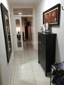 Apartamento con 3 habitaciones amueblado con ascensor, parking y aire acondicionado en Manilva