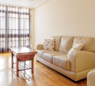 Apartamento de alquiler en Calle la Fuente, Cangas del Narcea