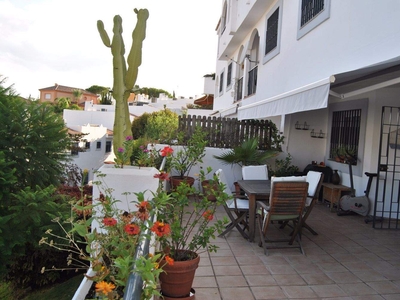 Apartamento en venta en Los Naranjos, Marbella, Málaga