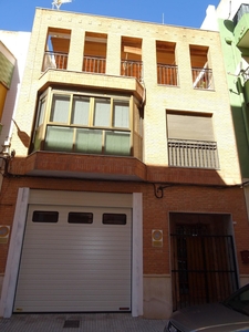 Сasa con terreno en venta en la avenida Cortes Valencianas' Aspe
