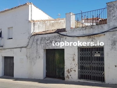 Сasa con terreno en venta en la Calle Blas Infante' Aracena