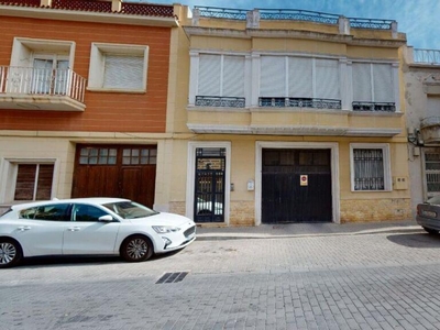 Сasa con terreno en venta en la Calle Cardenal Desprades' Orihuela