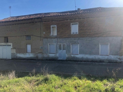 Сasa con terreno en venta en la Calle Cuatro Caños' Villacid de Campos