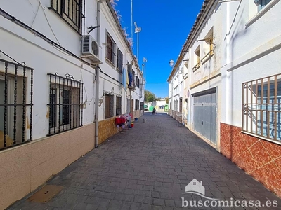 Сasa con terreno en venta en la Calle Verbena' Andújar