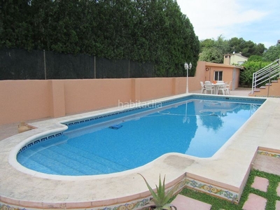 Casa con 6 habitaciones con parking, piscina, calefacción y aire acondicionado en Paterna