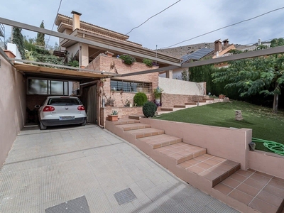 Chalet en venta en Alfacar, Granada