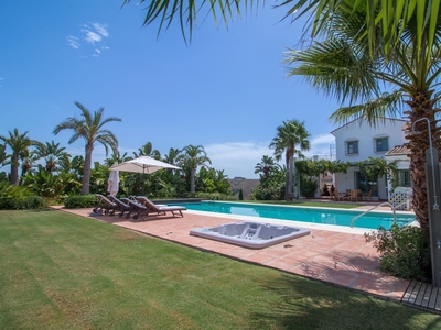 Chalet en venta en Las Chapas, Marbella, Málaga