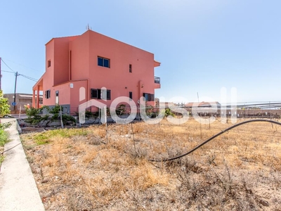 Chalet independiente con terreno en venta en la Araya' Las Caitanas