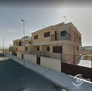 Chalet independiente con terreno en venta en la Avenida de Castilla-La Mancha' Noez