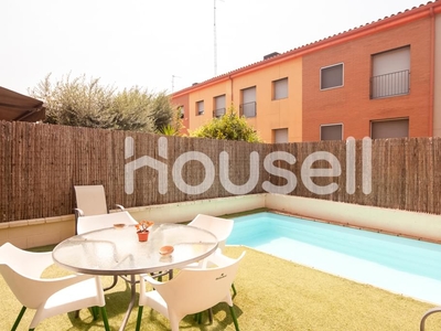 Chalet independiente con terreno en venta en la carrer de la Sega' Badalona