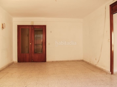 Piso con 3 habitaciones con ascensor en Capuchinos Vélez - Málaga