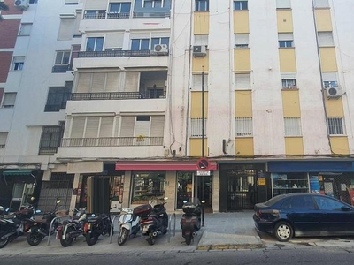 Piso en venta en De Palomares, Barrio Alto