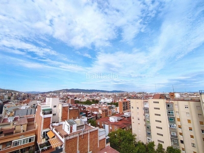 Piso ¡precioso sobreático reformado con visitas 360º desde la terraza! en Barcelona