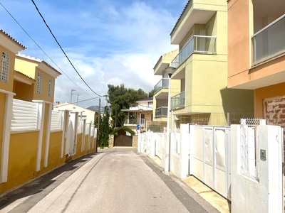 Сhalet adosado con terreno en venta en la Calle Moncayo' Morro de Gos