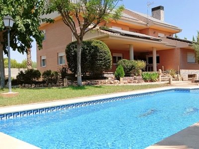 Villa con terreno en venta en la calle Duero' San Vicente del Raspeig