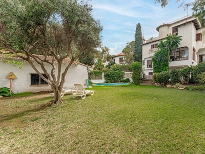 Villa con terreno en venta en la Rocafort' Valencia