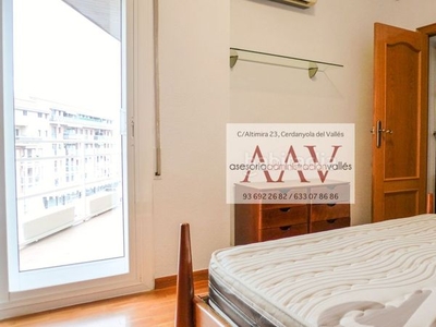 Alquiler piso con 4 habitaciones amueblado con ascensor, calefacción y aire acondicionado en Cerdanyola del Vallès