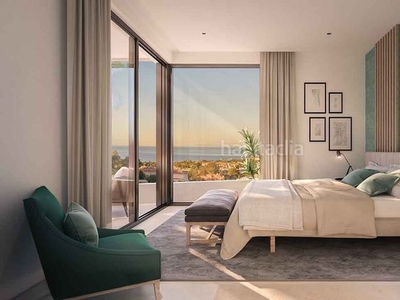 Apartamento con 4 habitaciones con ascensor, parking, aire acondicionado, vistas al mar y vistas a la montaña en Marbella