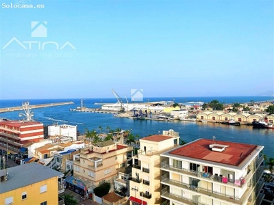 Apartamento con vistas abiertas al mar situado en 2ª línea playa de Gandia