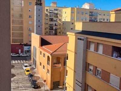 Apartamento de alquiler en Calle Alfonso Moreno Acevedo, Pardaleras