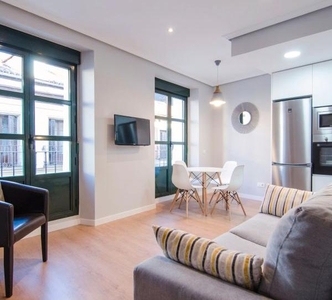 Apartamento de alquiler en Calle de Los Estudios, Embajadores - Lavapiés