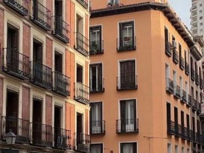 Apartamento de alquiler en Universidad - Malasaña