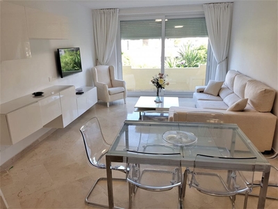 Apartamento en venta en Guadalmina Alta, Marbella, Málaga