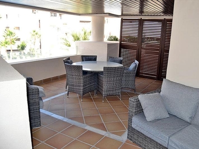 Apartamento en venta en New Golden Mile, Estepona, Málaga