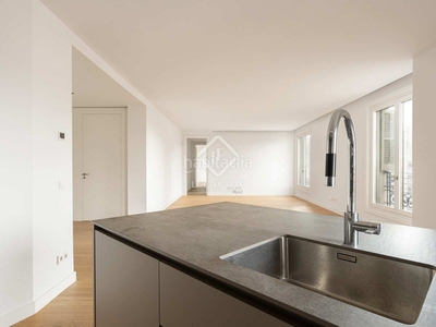 Apartamento piso de obra nueva de 2 dormitorios en venta en eixample derecho, en Barcelona