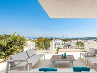 Ático con 4 habitaciones con vistas al mar en Marbella