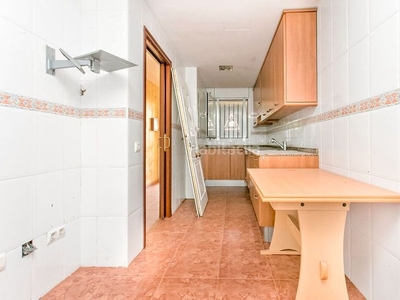 Casa adosada adosada en venta (barcelona) eixample nord en Castellet i la Gornal