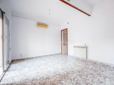 Casa adosada con 2 habitaciones con calefacción y aire acondicionado en Barcelona
