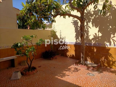 Casa adosada en venta en Calle Velez Malaga en Centro por 295.000 €