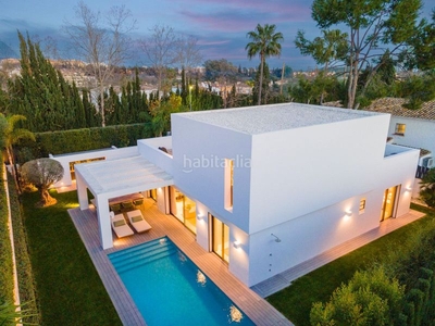 Casa villa de diseño contemporáneo en guadalmina en Marbella