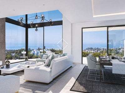 Chalet casa / villa de obra nueva de 4 dormitorios con 21m² de jardín en venta en este en Marbella