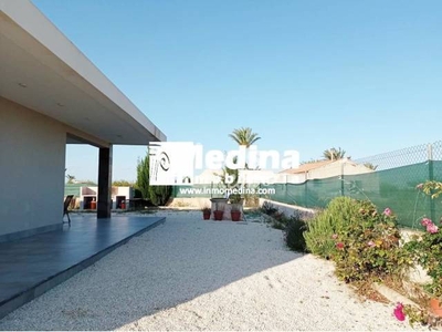 Chalet en venta en Elche en Torrellano-Valverde-Parc Empresarial por 298.700 €