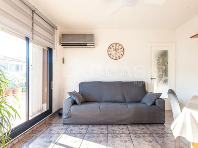 Piso con 4 habitaciones con calefacción y aire acondicionado en Sant Boi de Llobregat