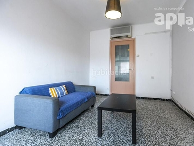 Piso Creu Alta, piso con balcón y 4 habitaciones en Sabadell