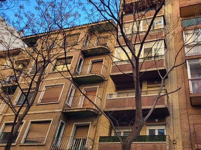 Piso de alquiler en Calle Antonio Sangenís, Barrio de Delicias