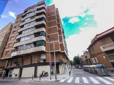 Piso en carrer de rodés 62 piso con 4 habitaciones con ascensor en Hospitalet de Llobregat (L´)
