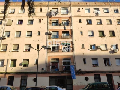 Piso en venta en Calle de los Santos Justo y Pastor, cerca de Calle de Luis Milán en L'Amistat por 52.760 €