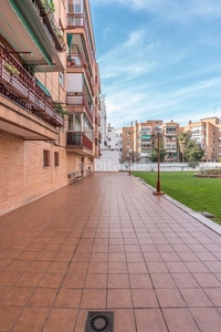 Piso en venta fantástico piso en calle de tucán. en Madrid