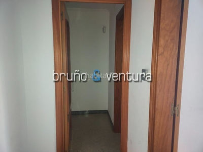 Piso en venta piso de 4 dormitorios en Centrevila Vilanova i la Geltrú