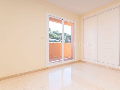 Piso espectacular apartamento a un gran precio en lagos de Santa María, en Marbella