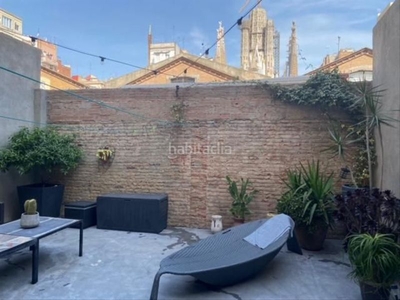 Planta baja patio dos habitaciones en Sagrada Família Barcelona